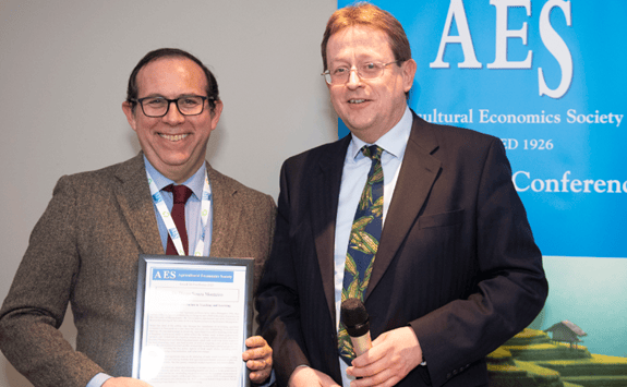 Dr Diogo Souza Monteiro received the award for Outstanding Contribution to Teaching and Learning